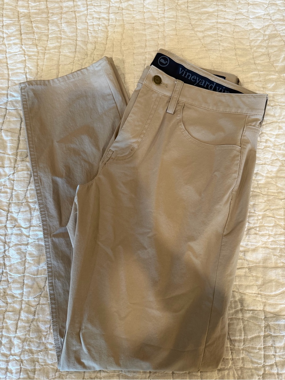 Vineyard Vines Men’s On The Go Khaki Pants